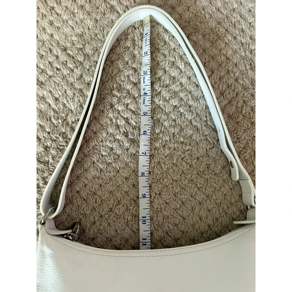 Longchamp Vintage Pebble Leather Baguette Shoulder Bag White Y2K Minimalist